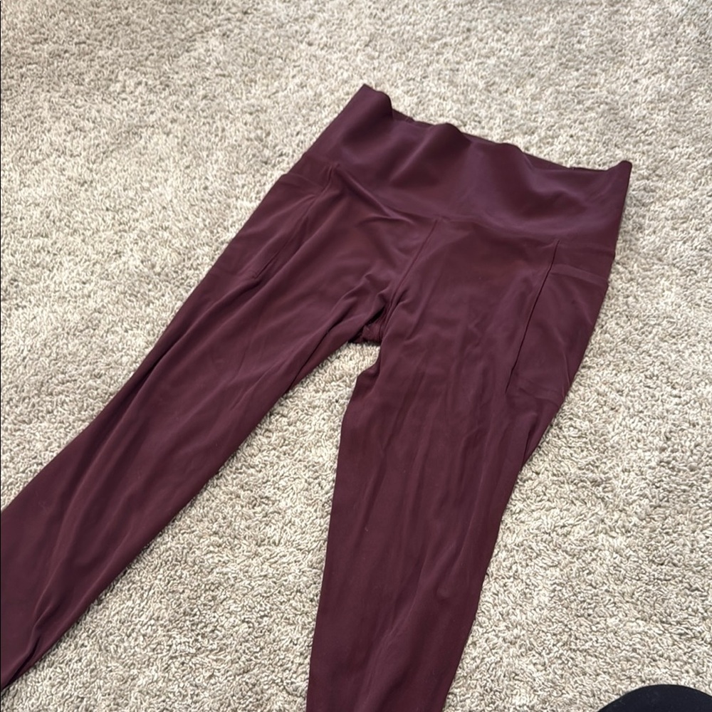 Athleta salutation 7/8 leggings